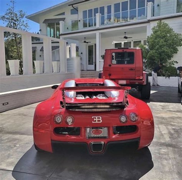 Can a Bugatti drift?