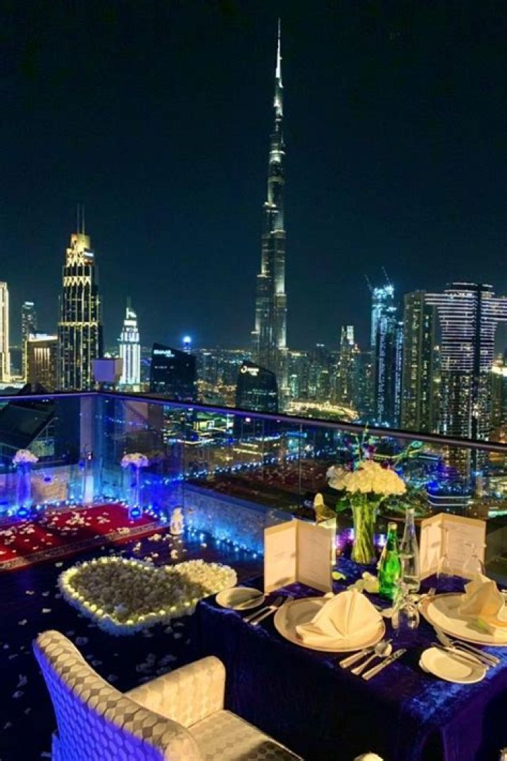 Can a tourist marry in Dubai?