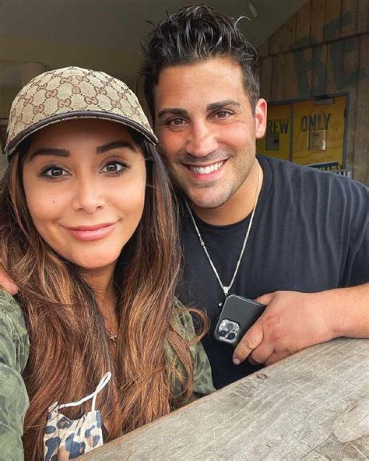 Did Snooki and Jionni sell their flip house?