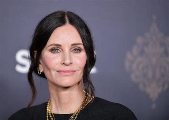 Is Courteney Cox rich?