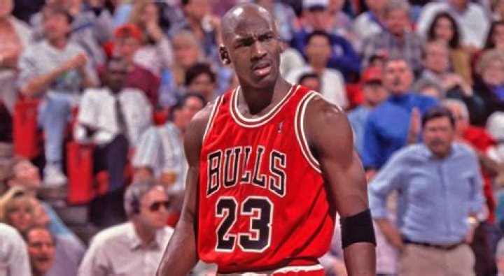 What did Jordan do to his shoulder?