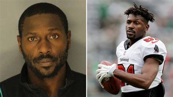What is wrong with Antonio Brown NFL?