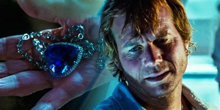 Who owns the necklace from Titanic?