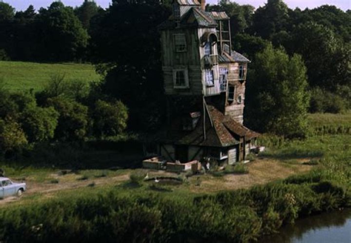 Why didn't the Weasleys use magic to make their house bigger?